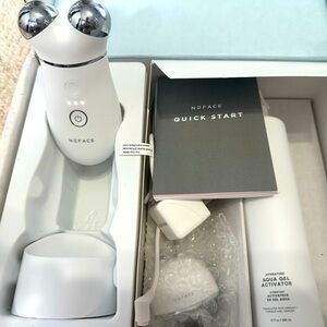 NuFACE Trinity + w lip attach & aqua gel activator